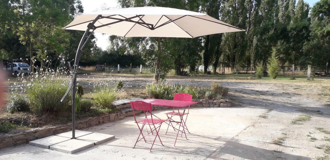 Au Fabuleux Festin Hotel La Possonnière Kültér fotó